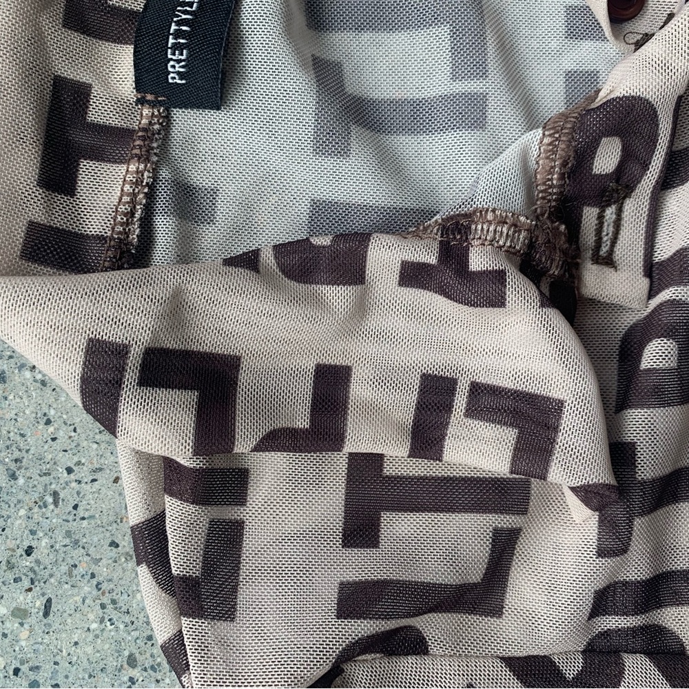 Monogram Print Top - Picture 4 of 5